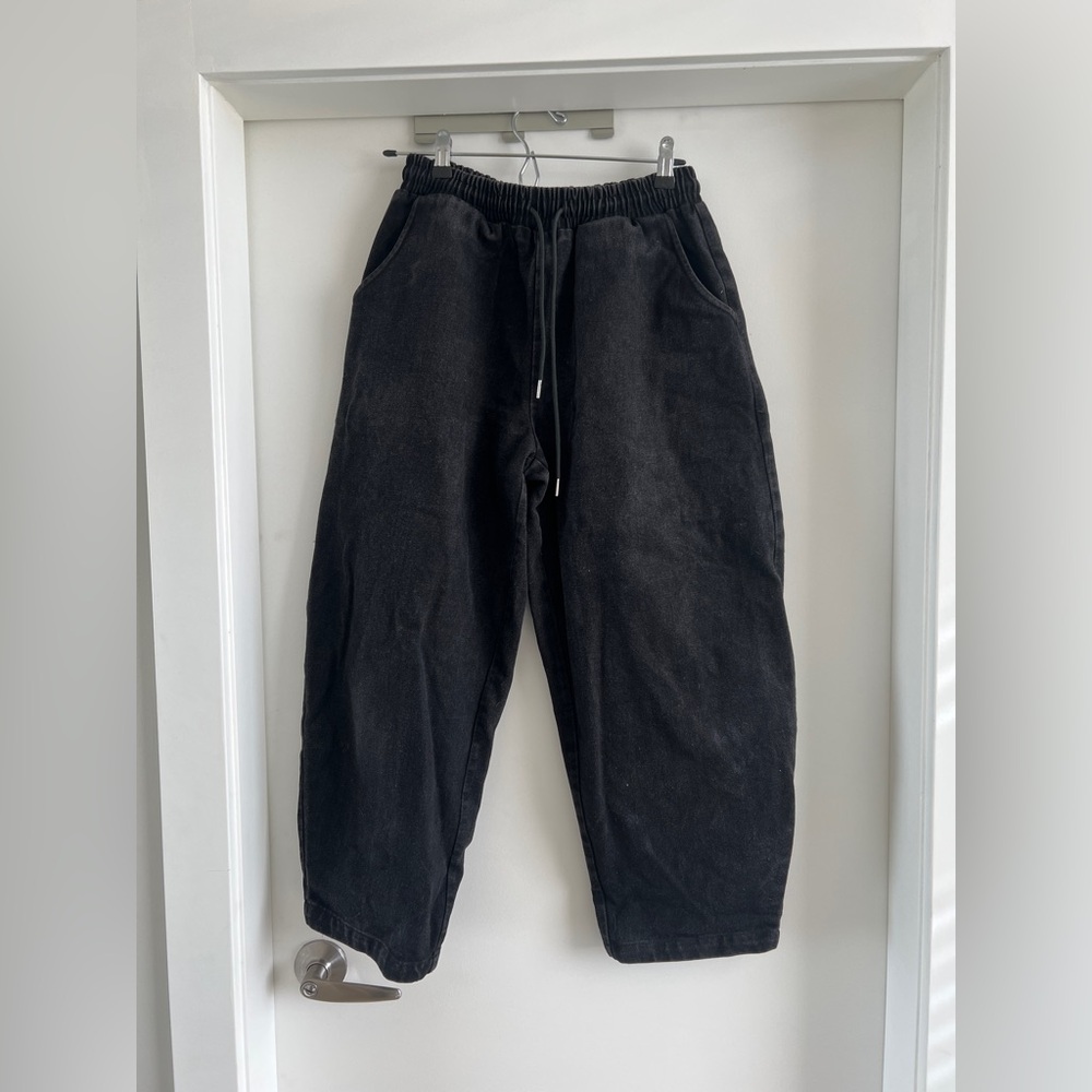 Red Sky black barrel jeans